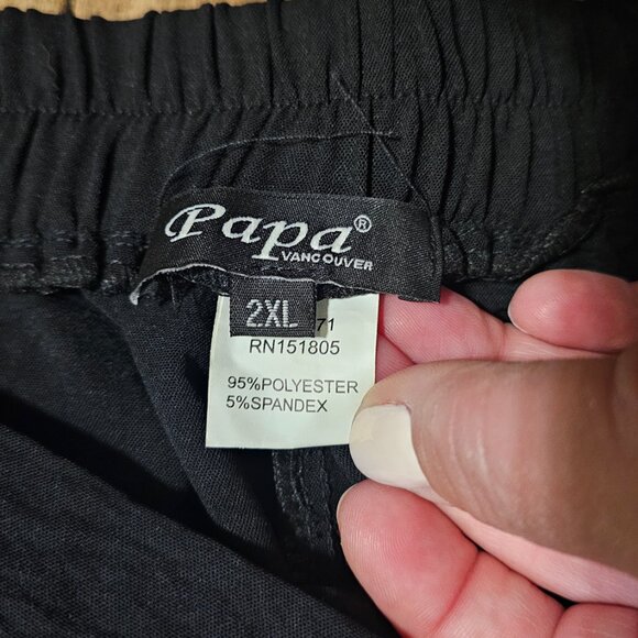 Papa Cropped Wide Leg Pant / NEW without tags/ Black, 3 button accent/ 2XL - Picture 3 of 3